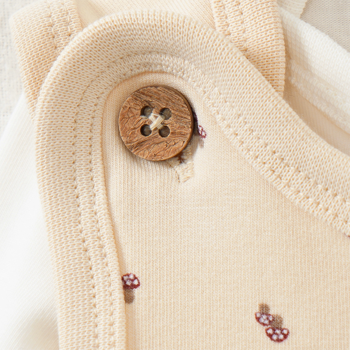 Baby Set aus Strampler und Body