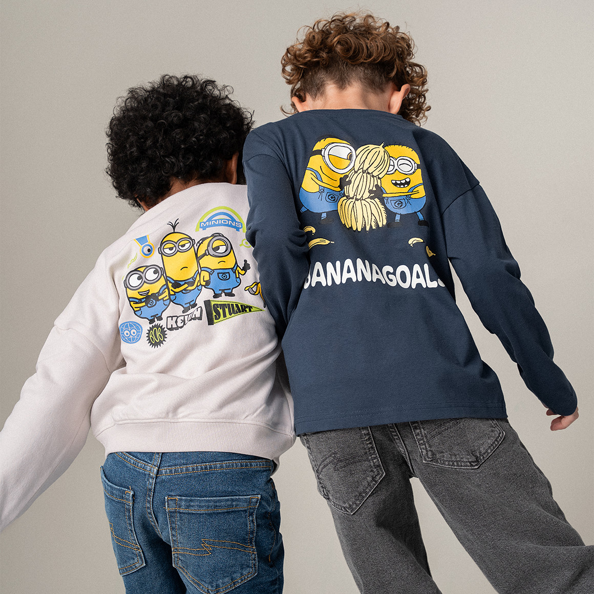 Minions Sweatshirt mit Rücken-Print