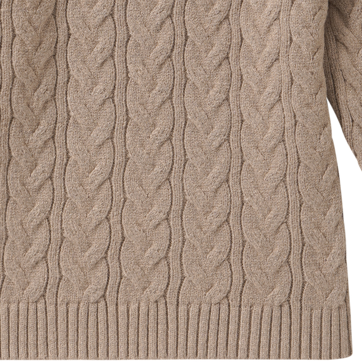 Gebreide babytrui met vlechtpatroon