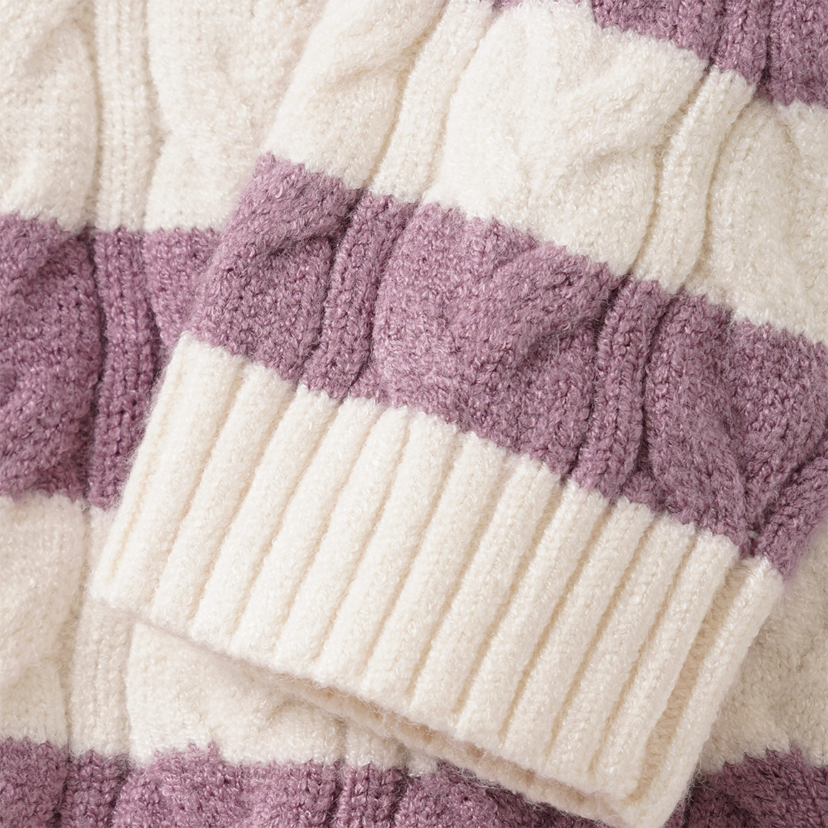 Baby Strickpullover mit Zopfmuster