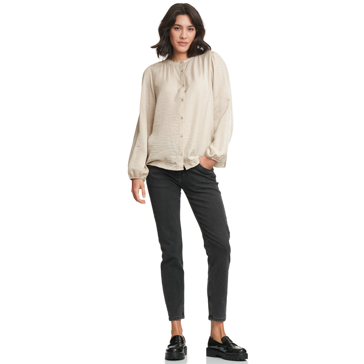 Dames blouse van satijn met knoopsluiting