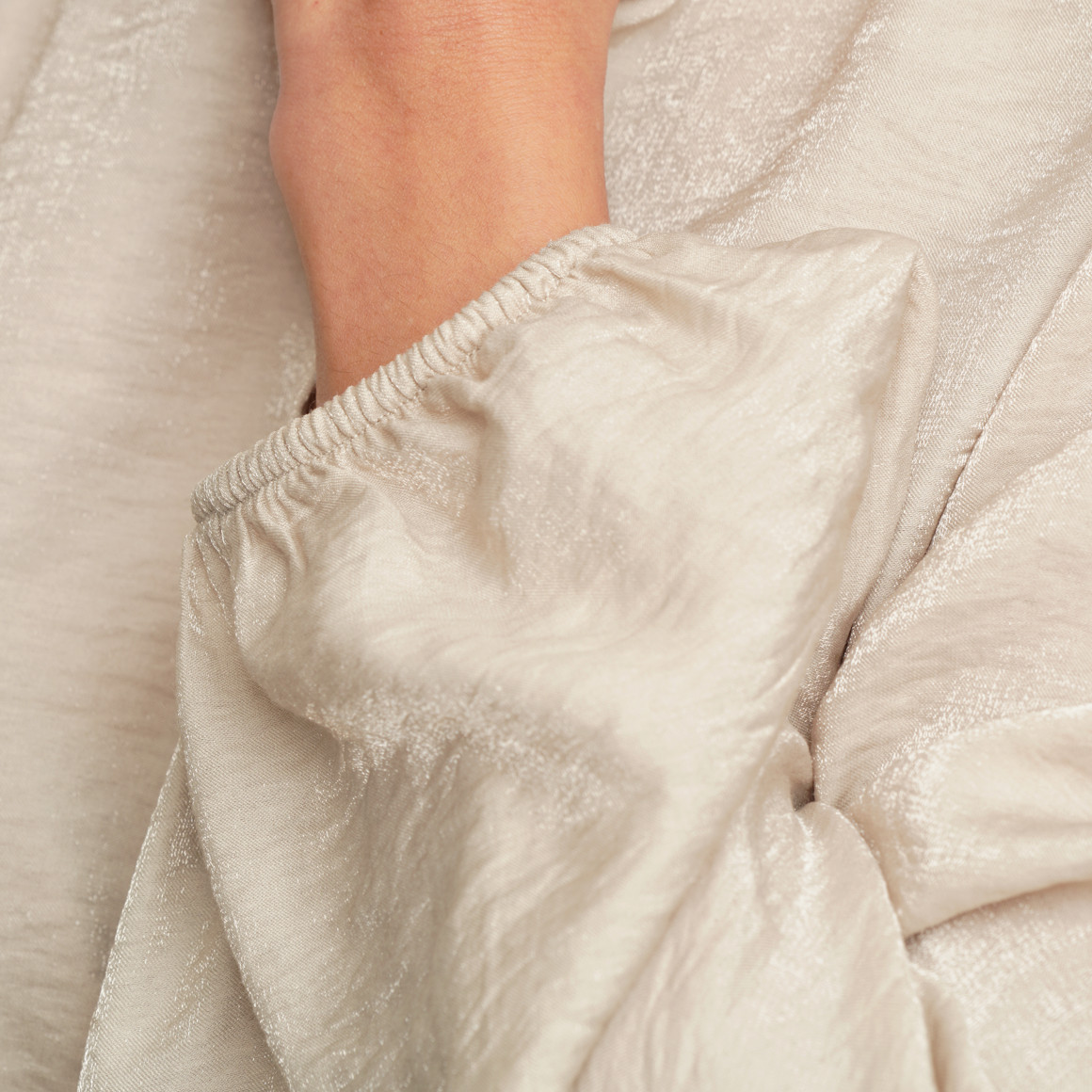 Dames blouse van satijn met knoopsluiting