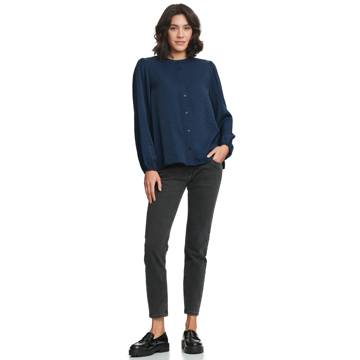 Dames blouse van satijn met knoopsluiting