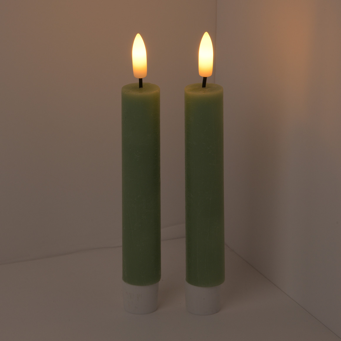 2 LED-dinerkaarsen in een Kledingsets