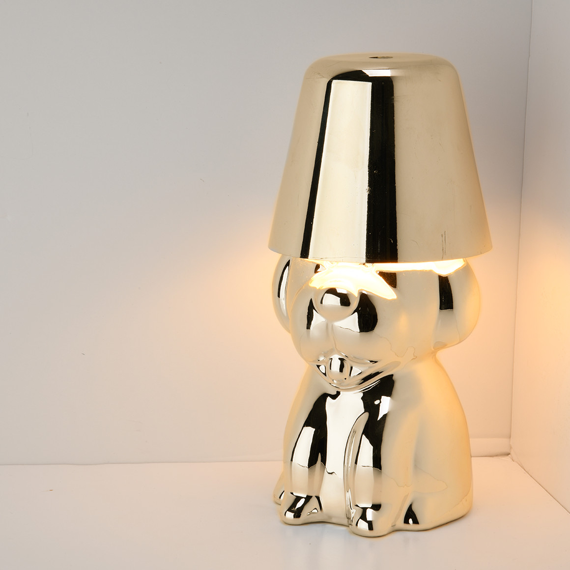 LED-Leuchte im Hunde-Design