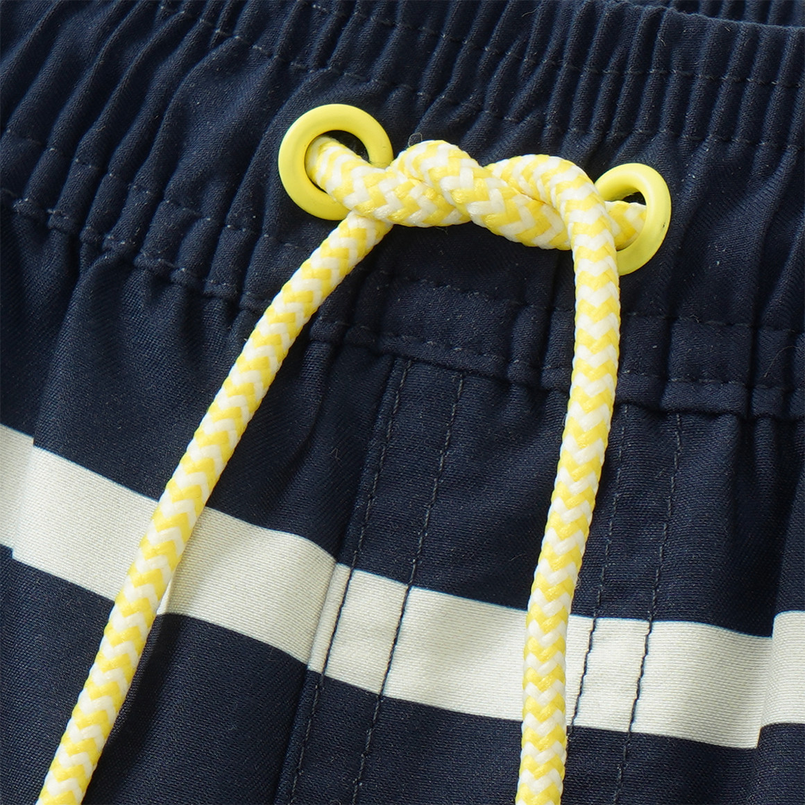Jungen Badeshorts mit Streifen