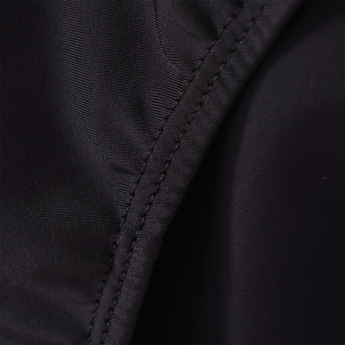 Mädchen Bikini im sportlichen Stil