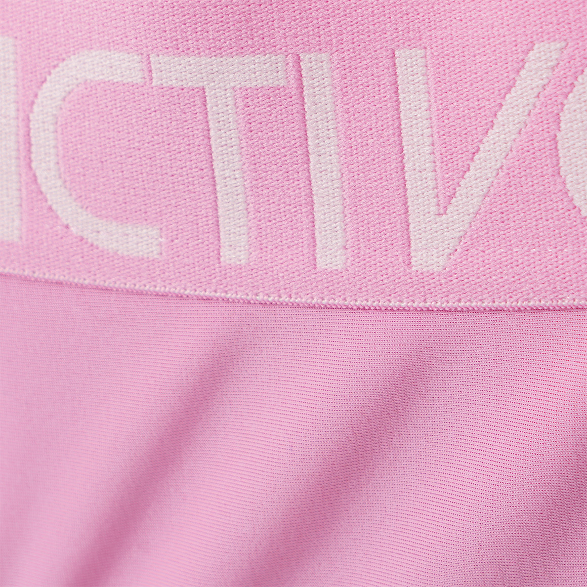 Mädchen Bikini im sportlichen Stil