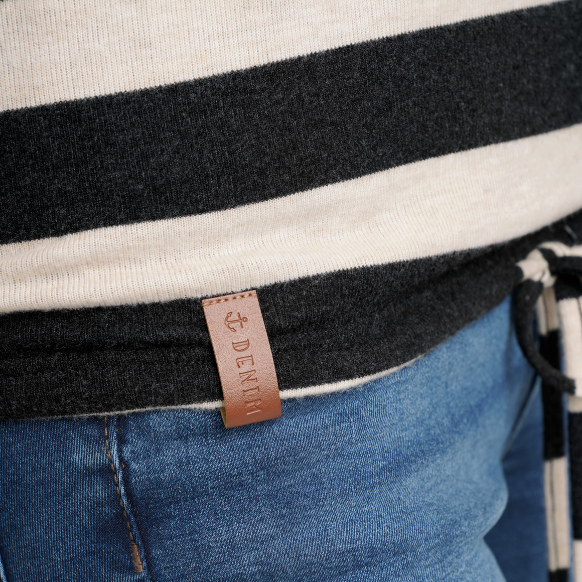 Damesshirt met lange mouwen en strepen