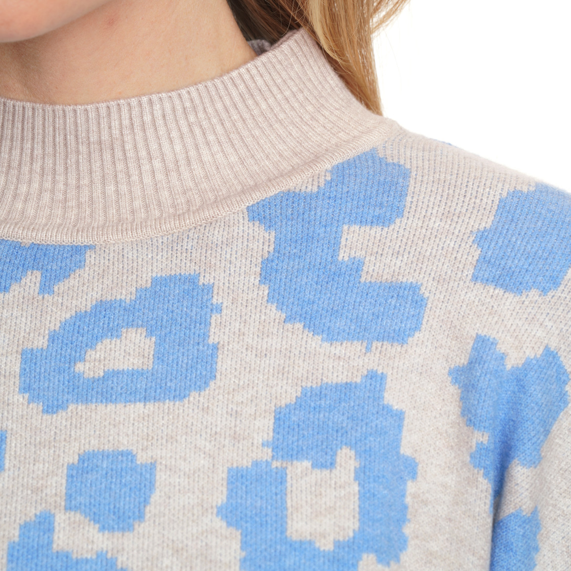 Gebreide damestrui met opstaande kraag