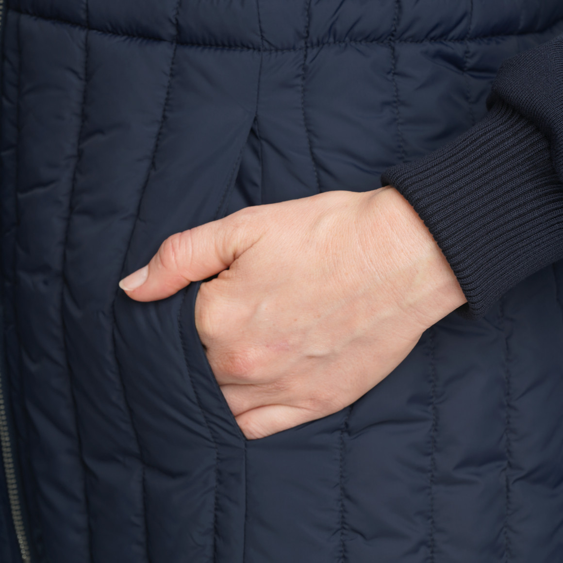 Damen Steppjacke mit Sweatärmeln