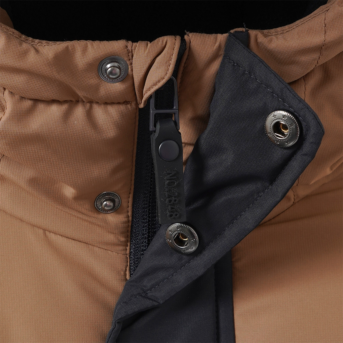 Jungen Winterjacke mit Schneefang