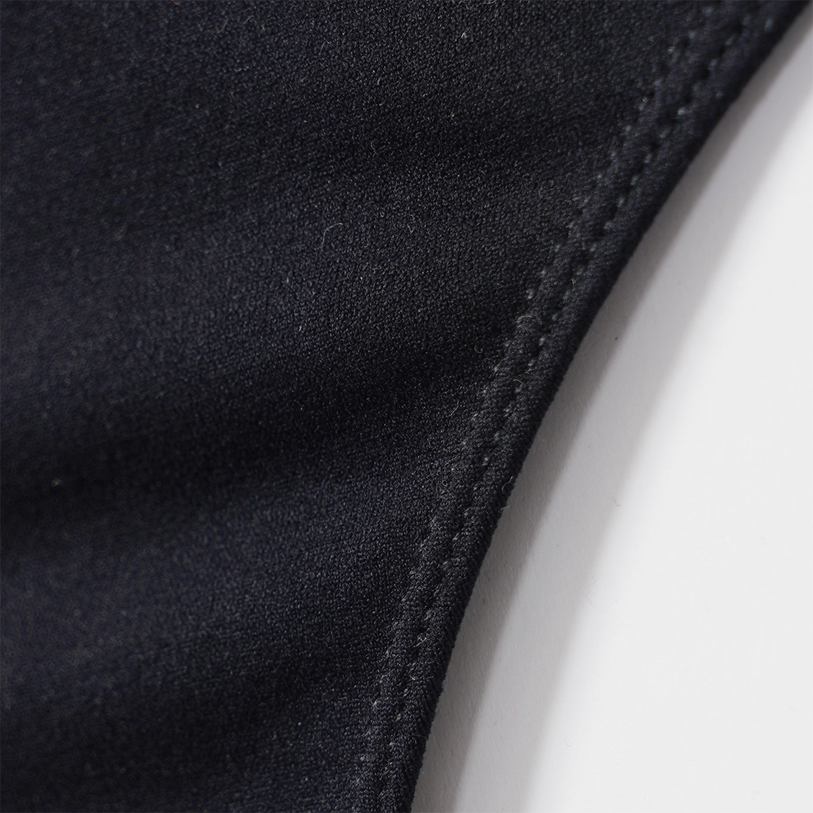 3 Damen Seamless-Strings im Basic-Look