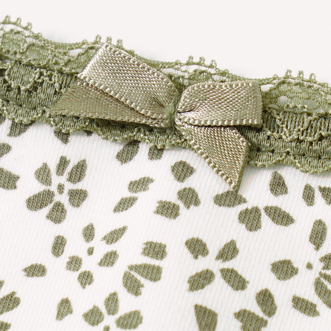 3 Damen Hipster mit Blumen-Muster