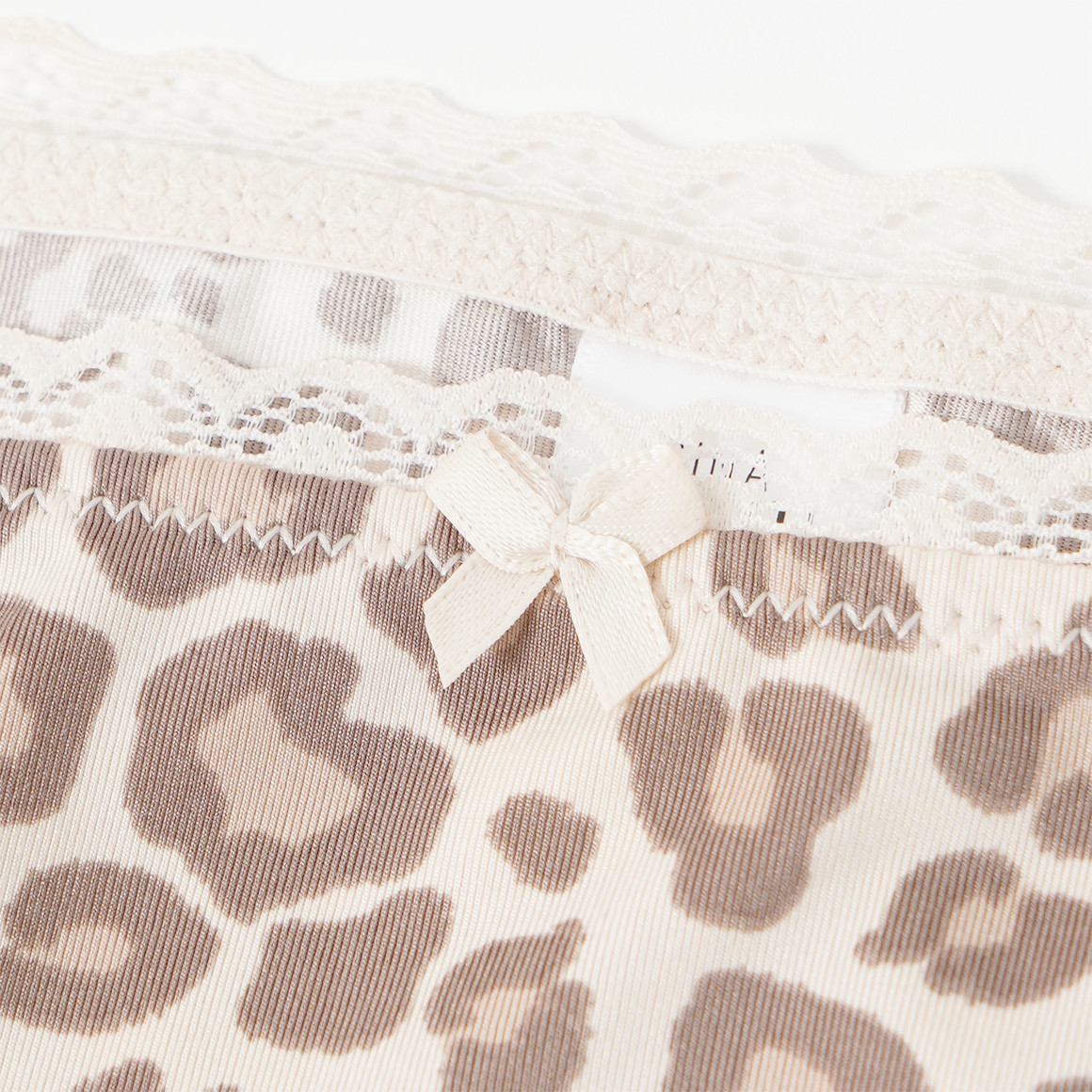 3 Damen Slips mit Spitze