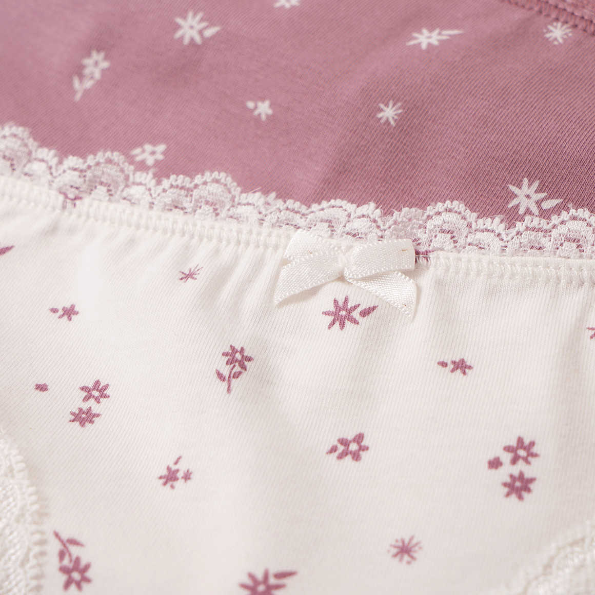 3 Damen Slips mit Spitze