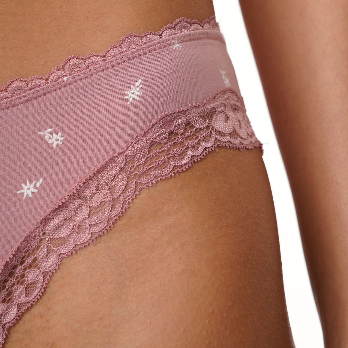 3 Damen Slips mit Spitze