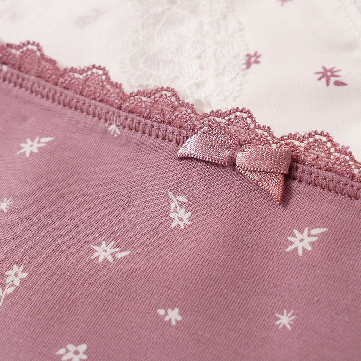 3 Damen Slips mit Spitze