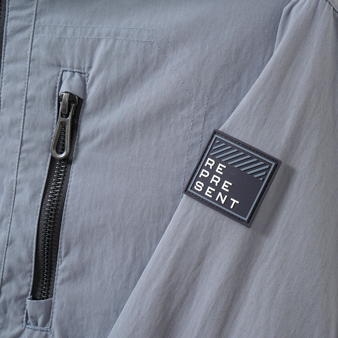 Jongensblouson met capuchon