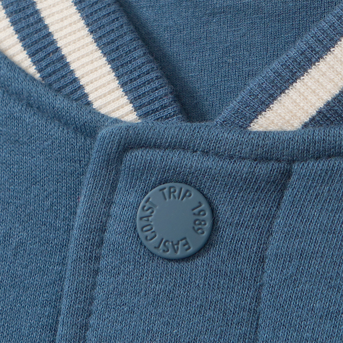 Jungen Collegejacke mit Badge