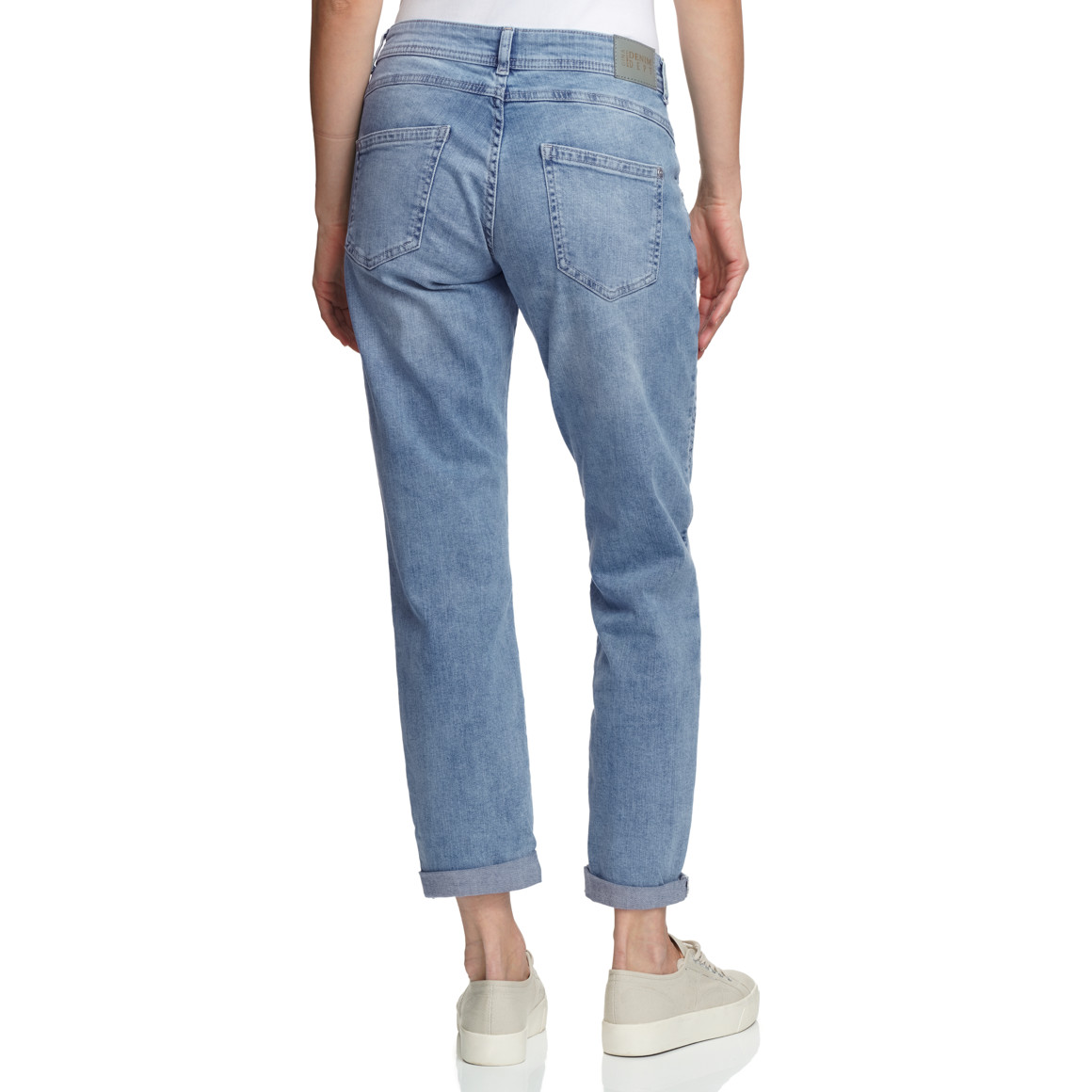Damen Boyfriend-Jeans mit schrägen Knöpfen