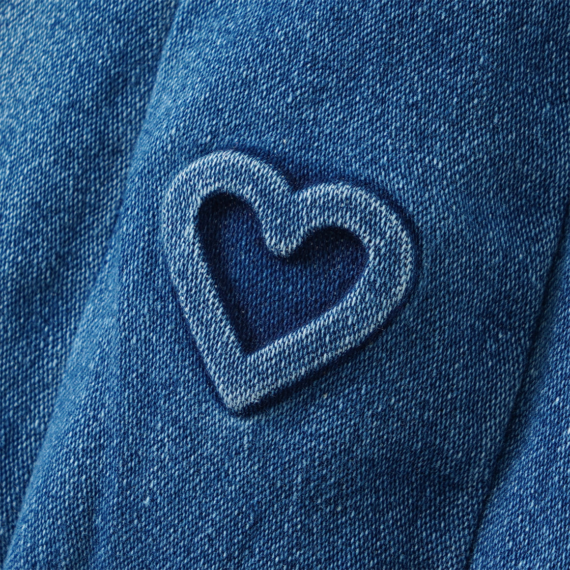 Mädchen Jeans mit geprägten Herzen