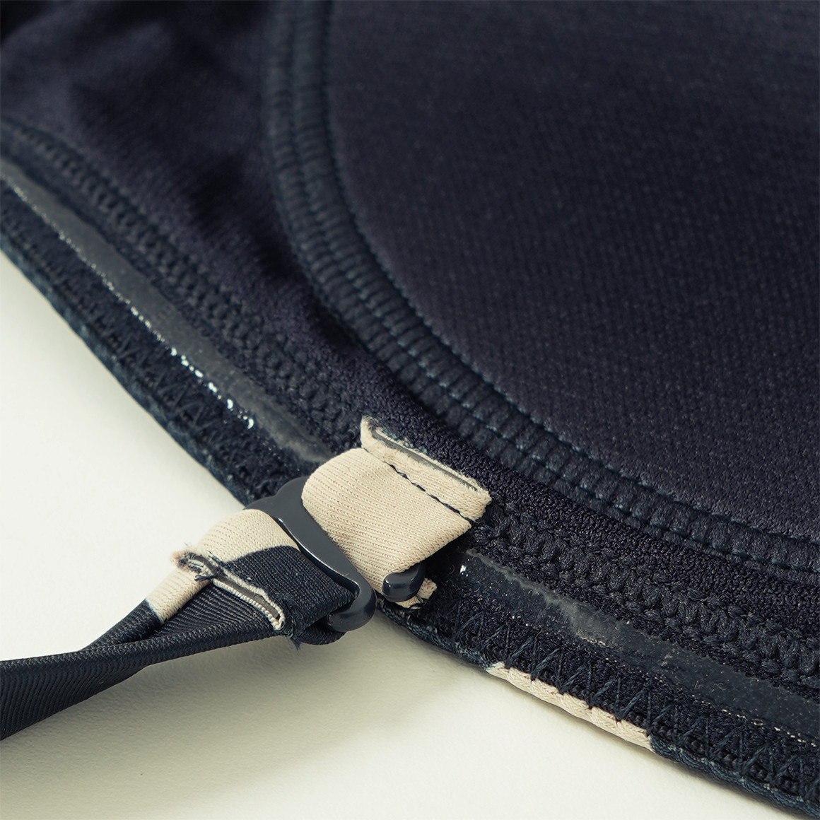 Damen Shape-Badeanzug mit Punkte-Allover