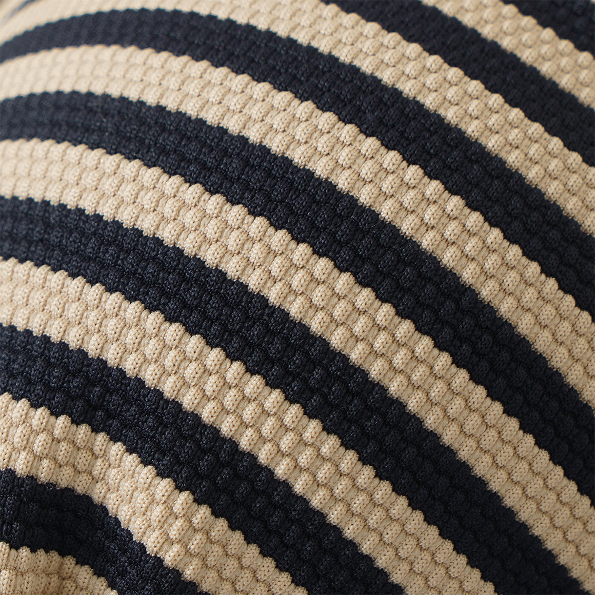 Damen Bikinioberteil mit Streifenstruktur