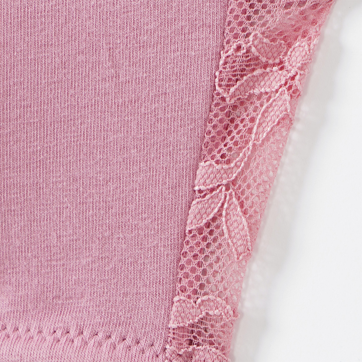 2 bh’s voor meisjes met kant