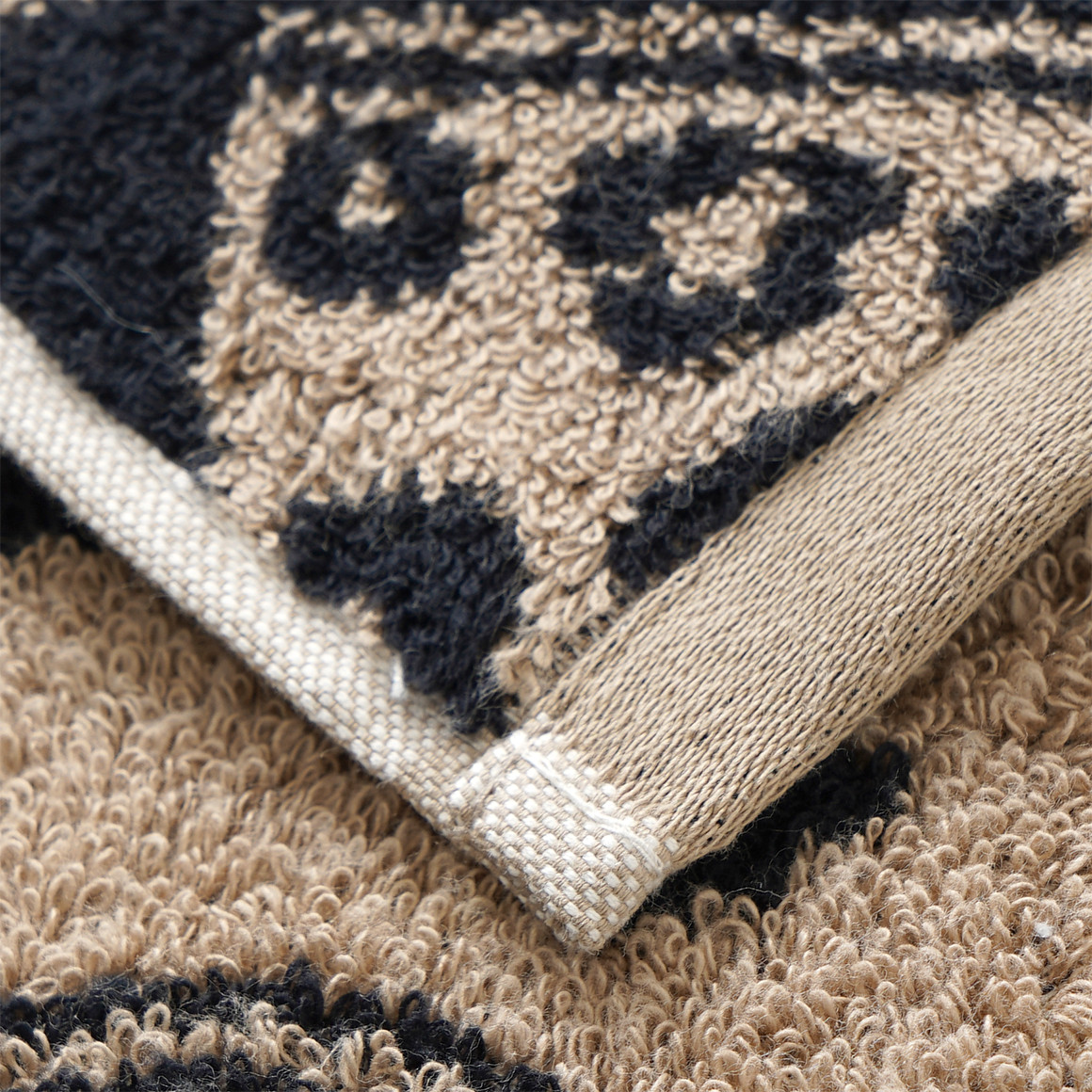 Handdoek met hartjes all-over