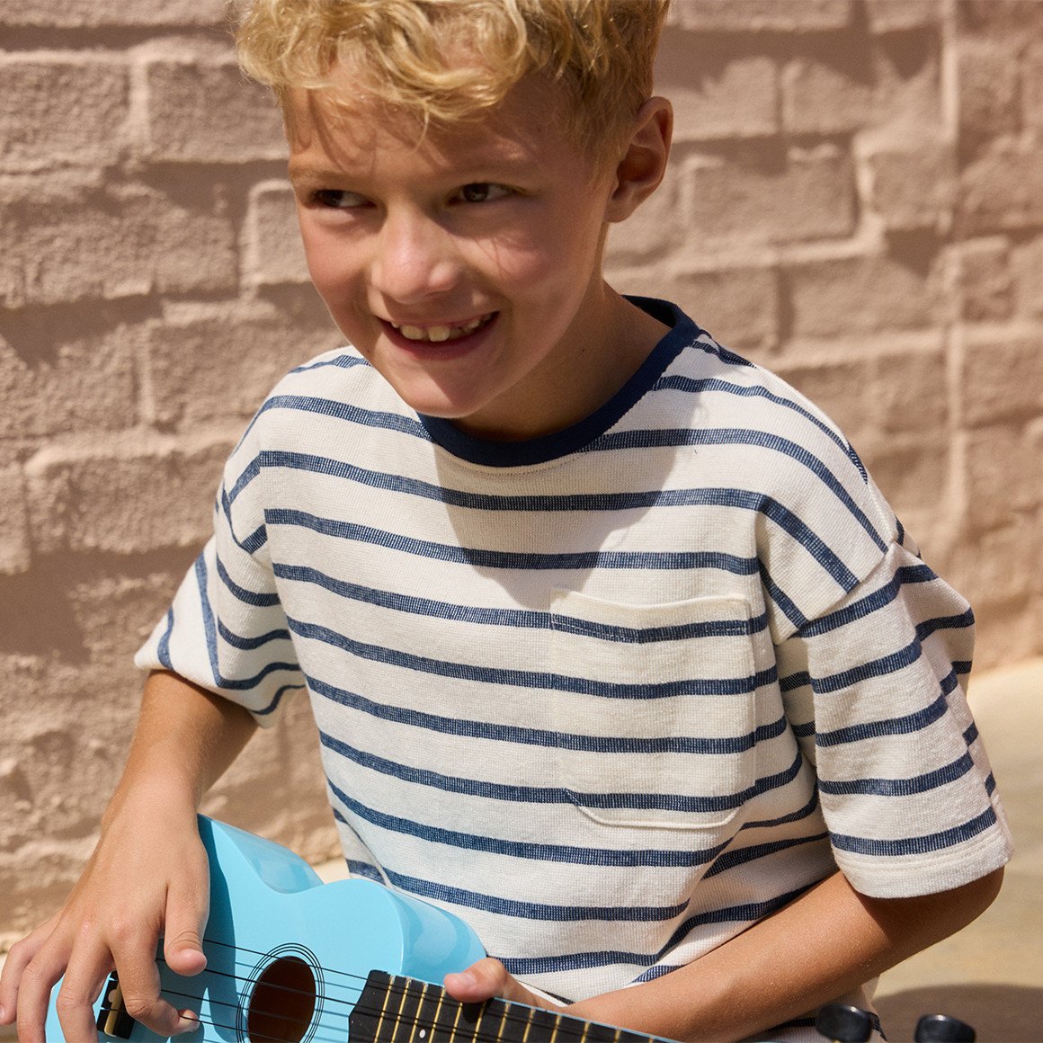 Jungen T-Shirt mit Streifen