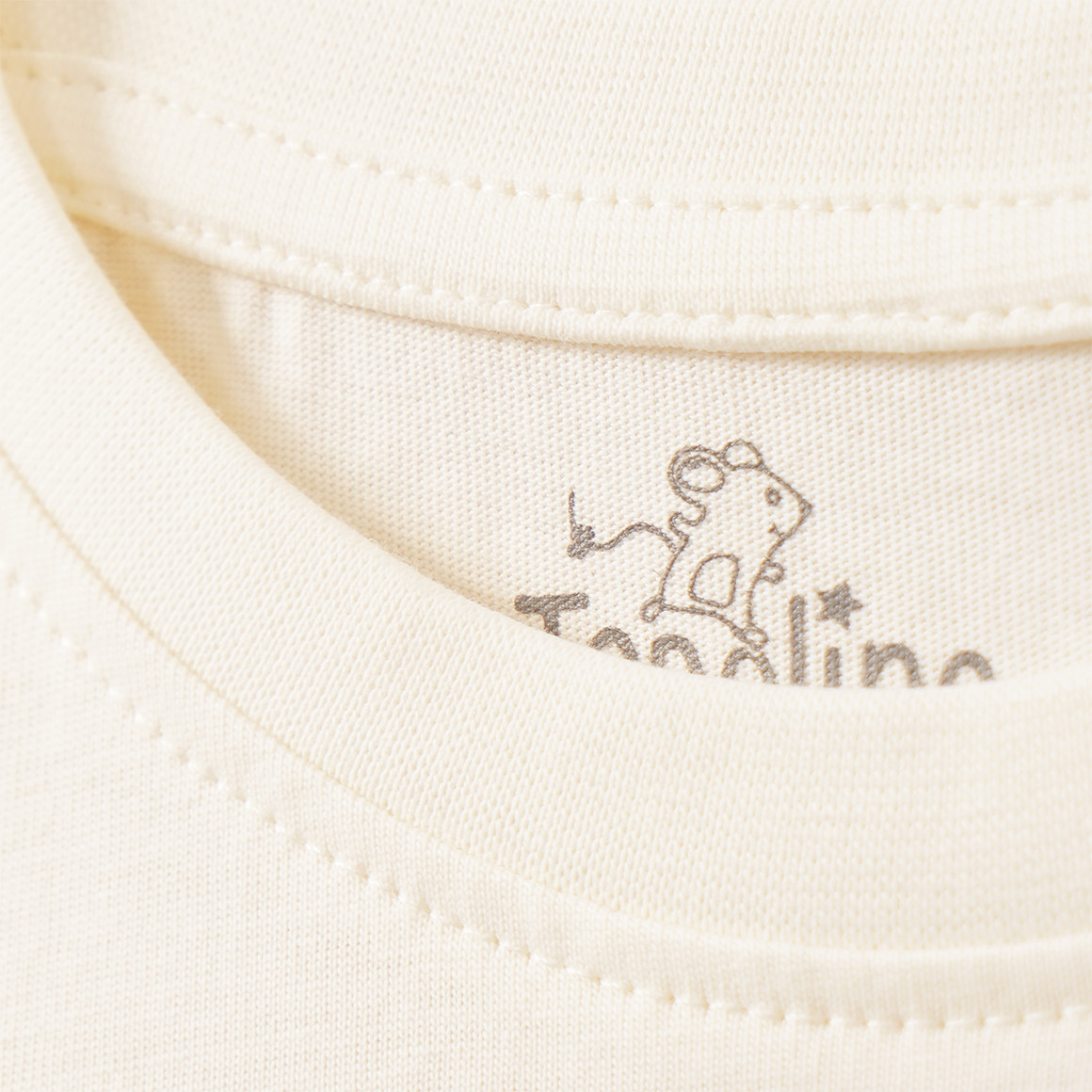 Mädchen T-Shirt mit Häkeltasche