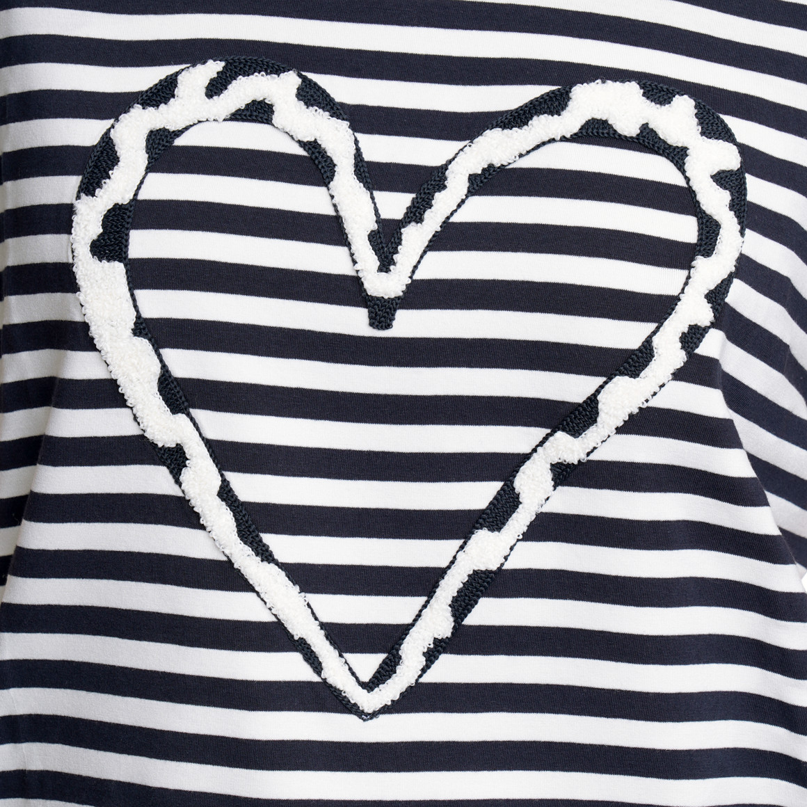 Damen T-Shirt mit Herz-Applikation