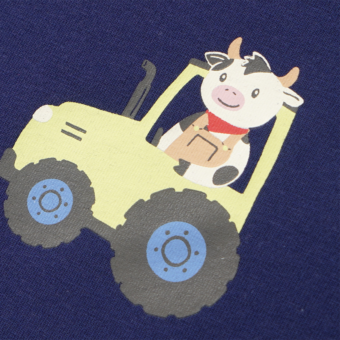 3 Jungen Unterhemden in verschiedenen Dessins