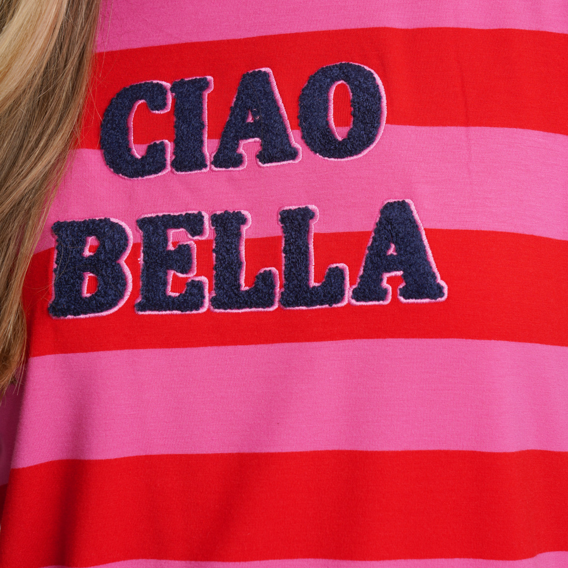 Damen T-Shirt mit Applikation