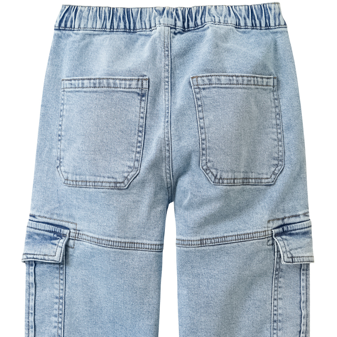Jungen Jeans mit Cargotaschen
