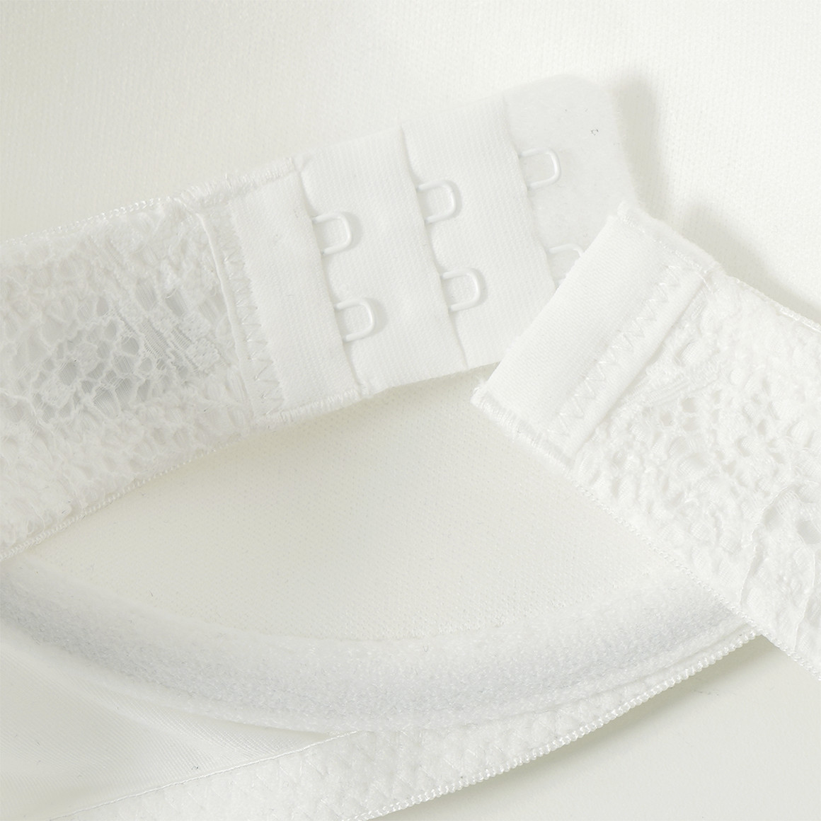 2 Damen Bügel-BHs mit Spitze