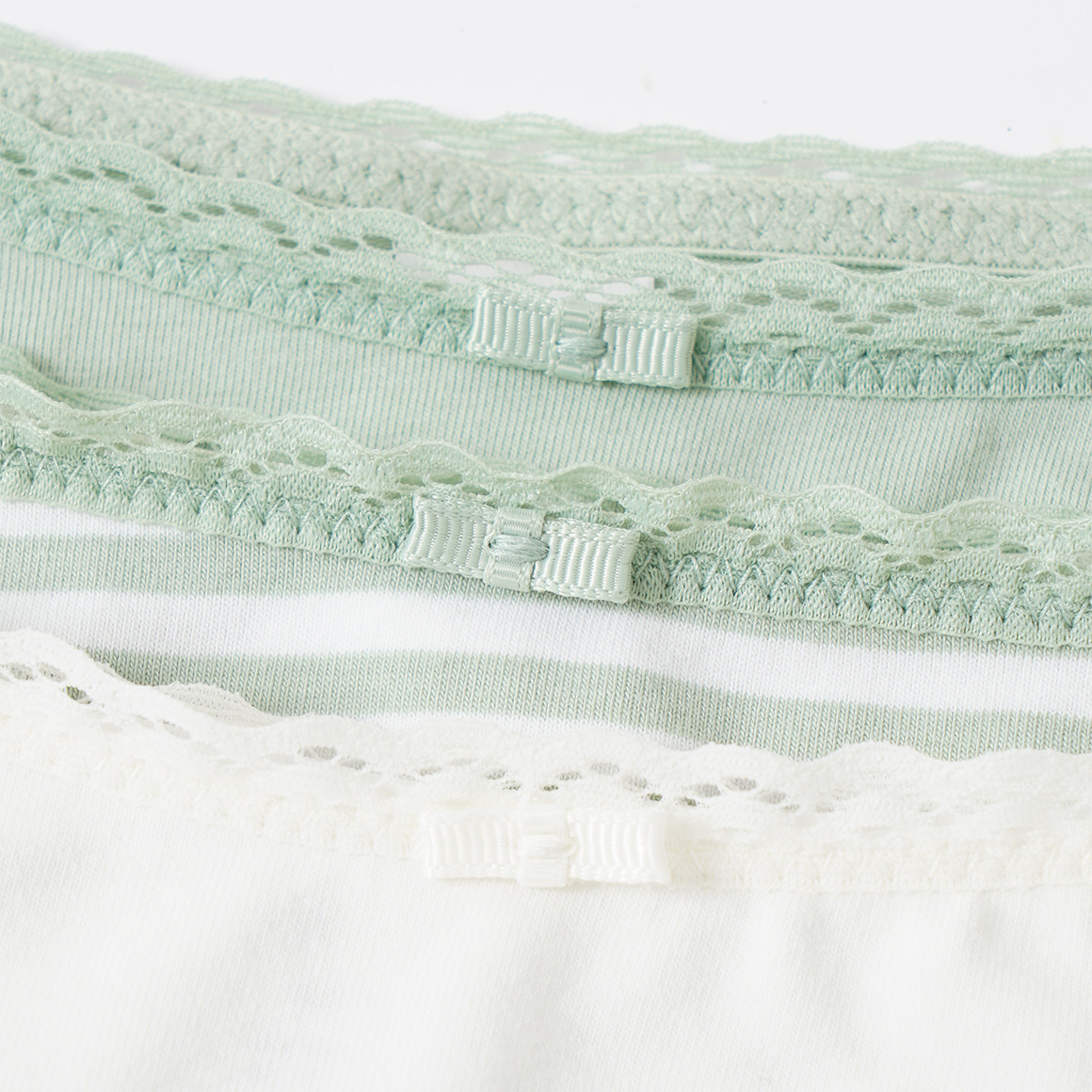 5 Damen Slips mit Spitze