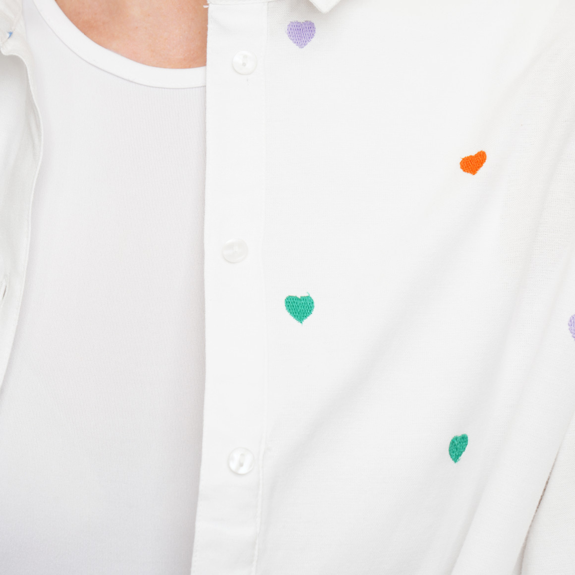 Damen Bluse mit Herz-Stickerei