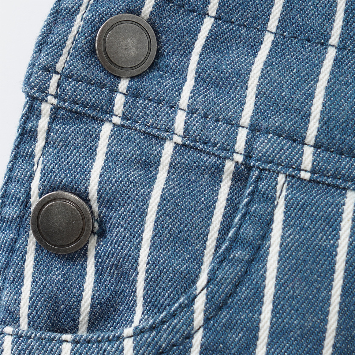 Baby Jeanslatzhose mit Stickerei