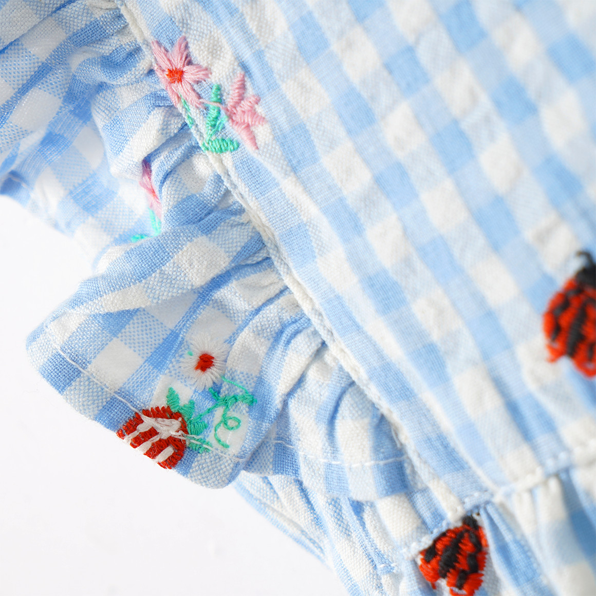 Baby Kleid mit Stickerei