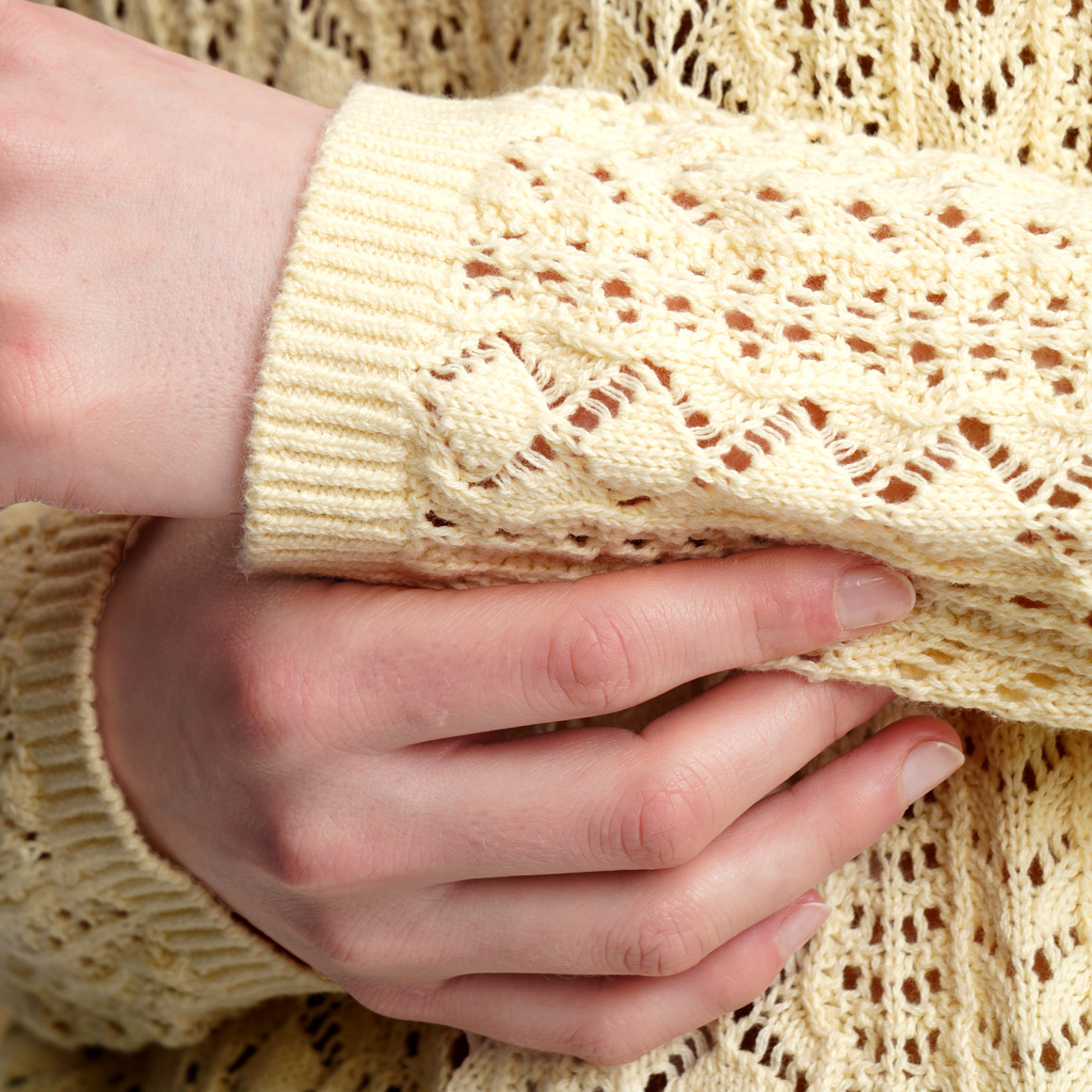 Damen Strickpullover mit Häkel-Muster