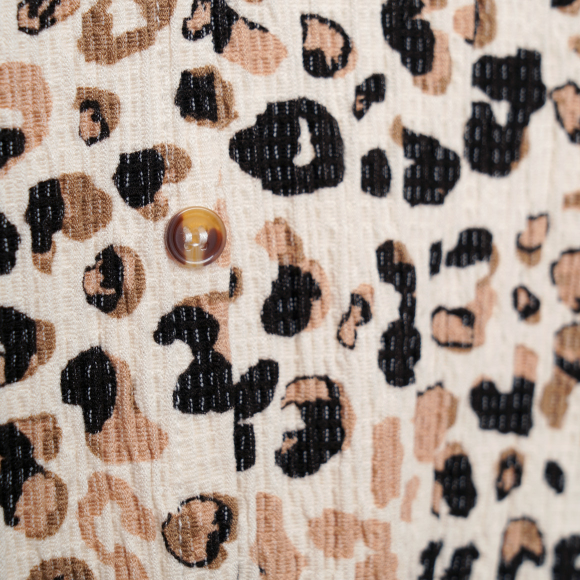 Damen T-Shirt in gekreppter Struktur