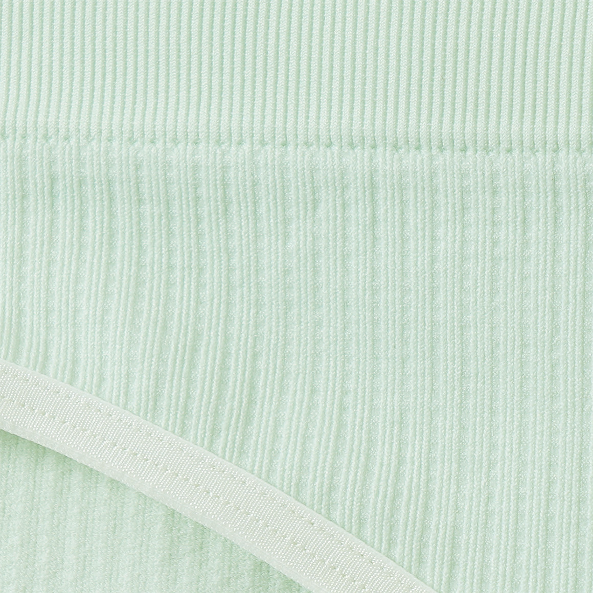 Damen Slip in Rippstruktur