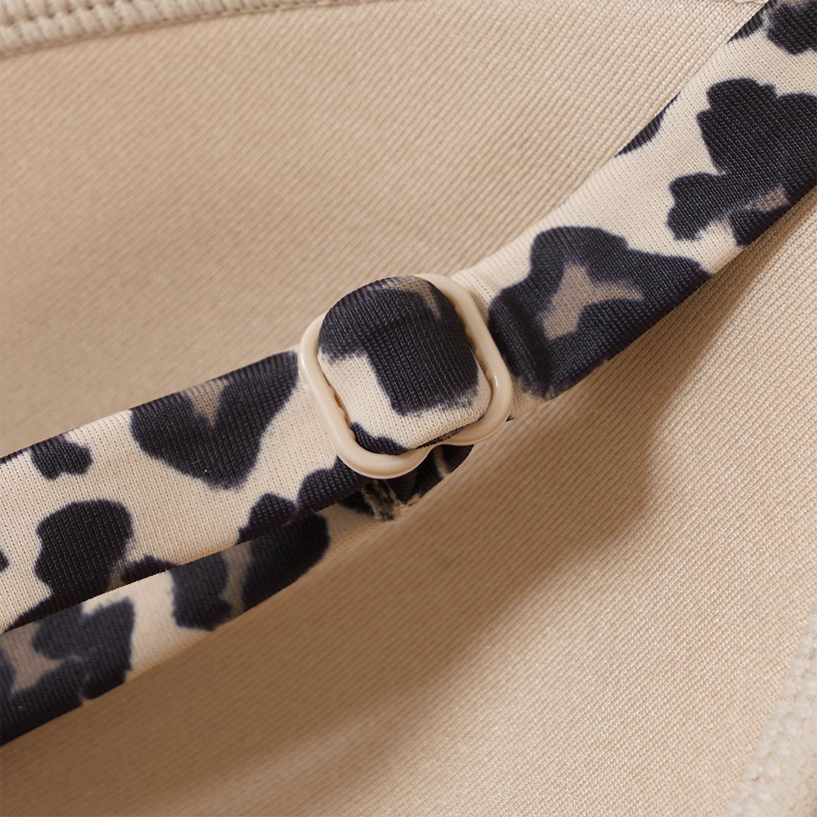 Damen Bikinioberteil mit Leo-Muster