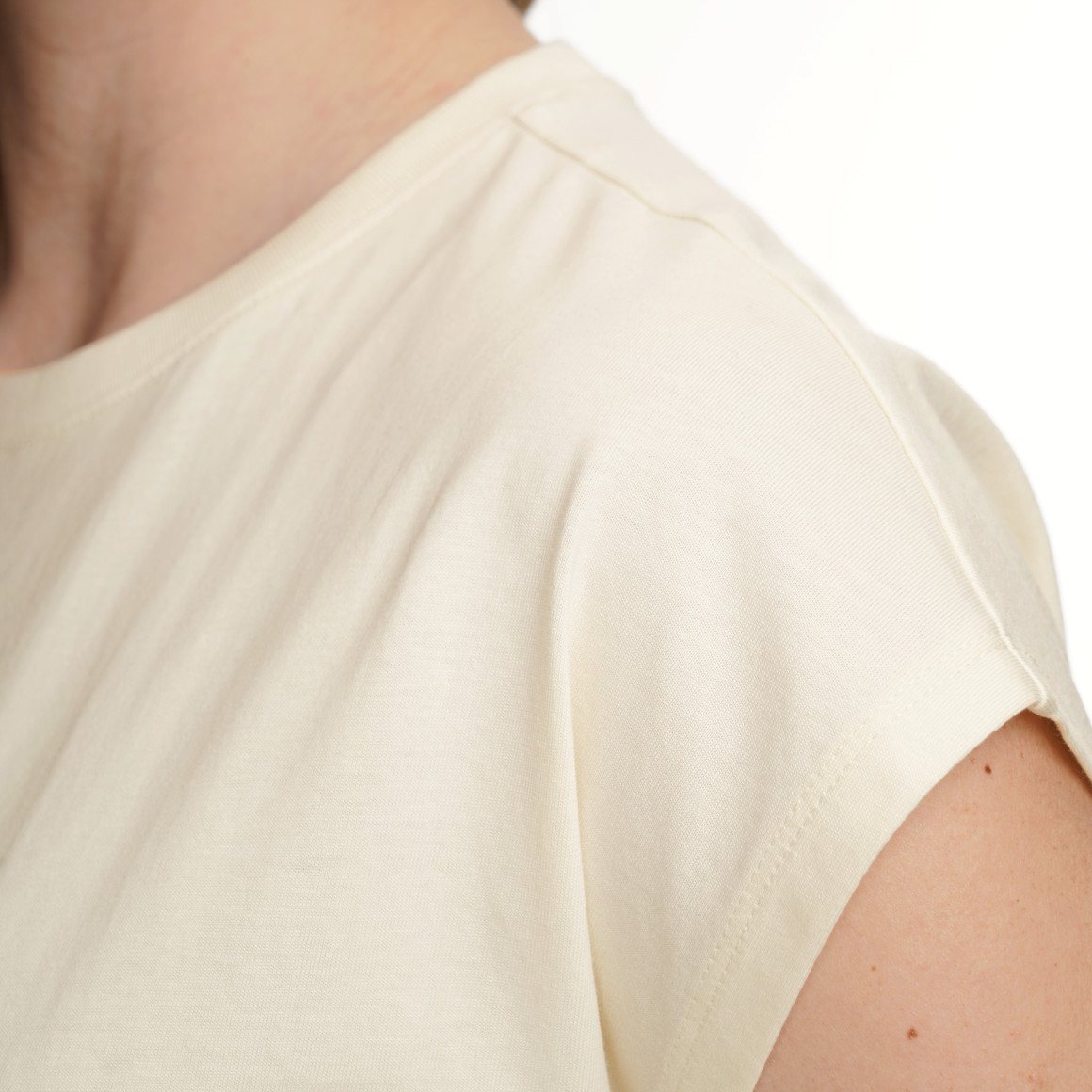 Damen T-Shirt mit überschnittenen Ärmeln