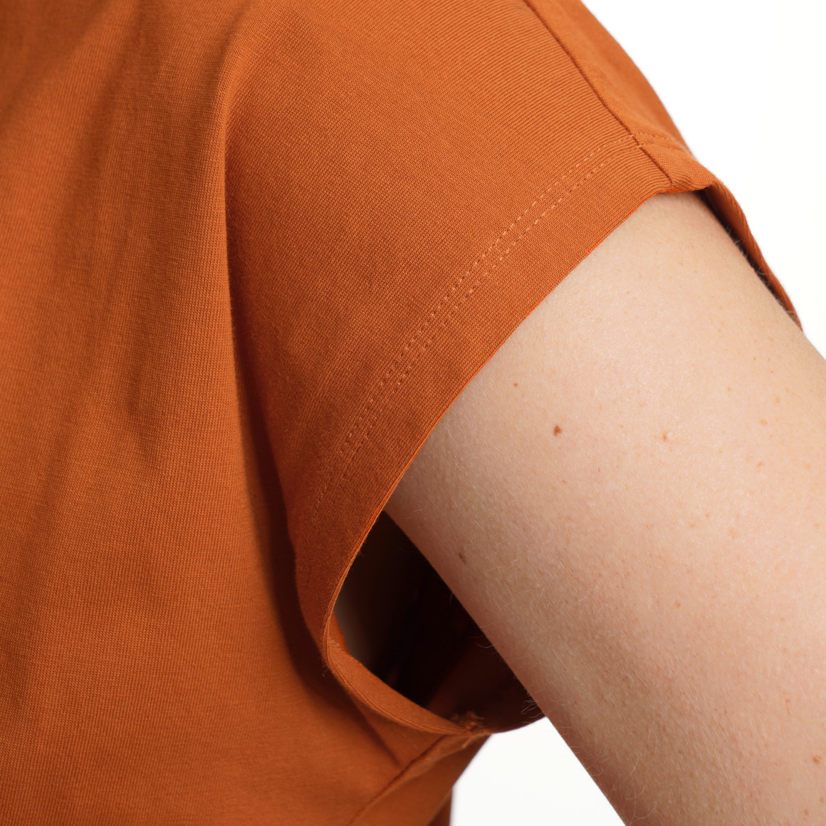 Damen T-Shirt mit überschnittenen Ärmeln