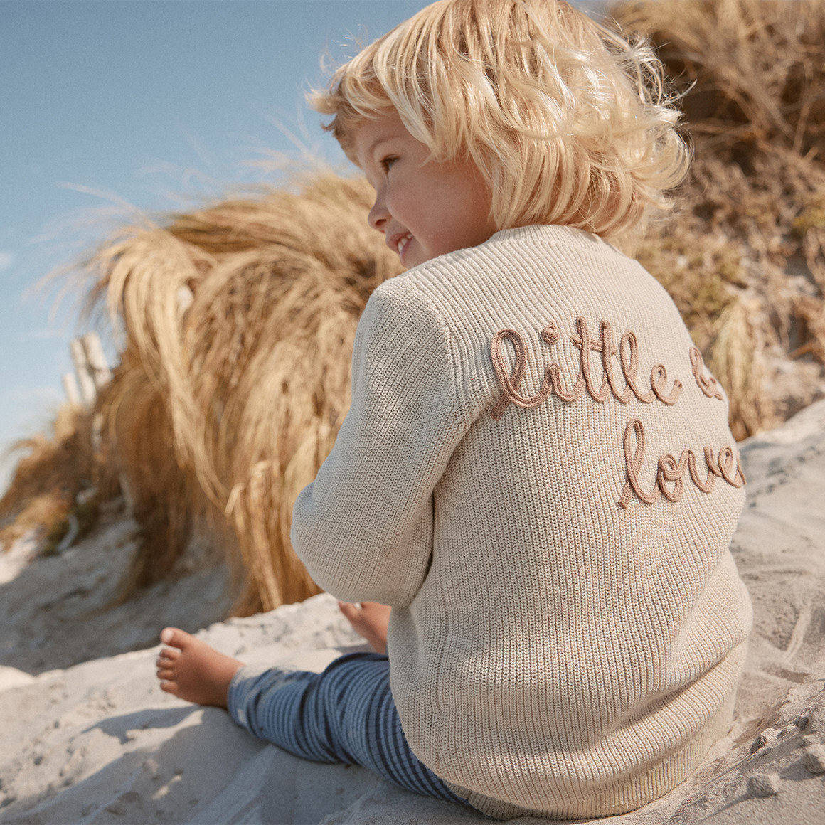 Baby Strickjacke mit Applikation