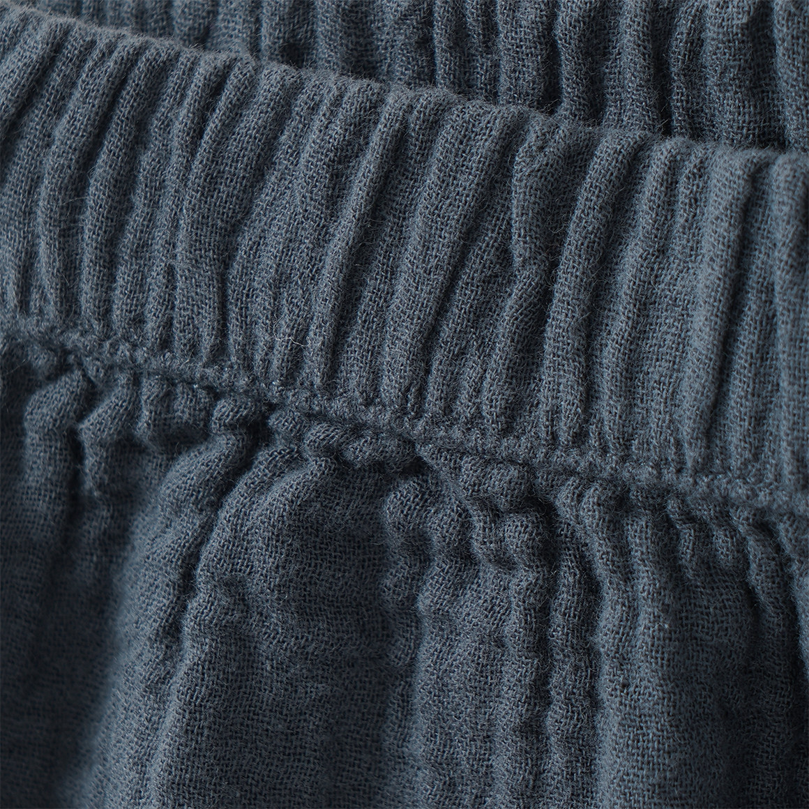 Baby Musselinhose mit Zierknöpfen