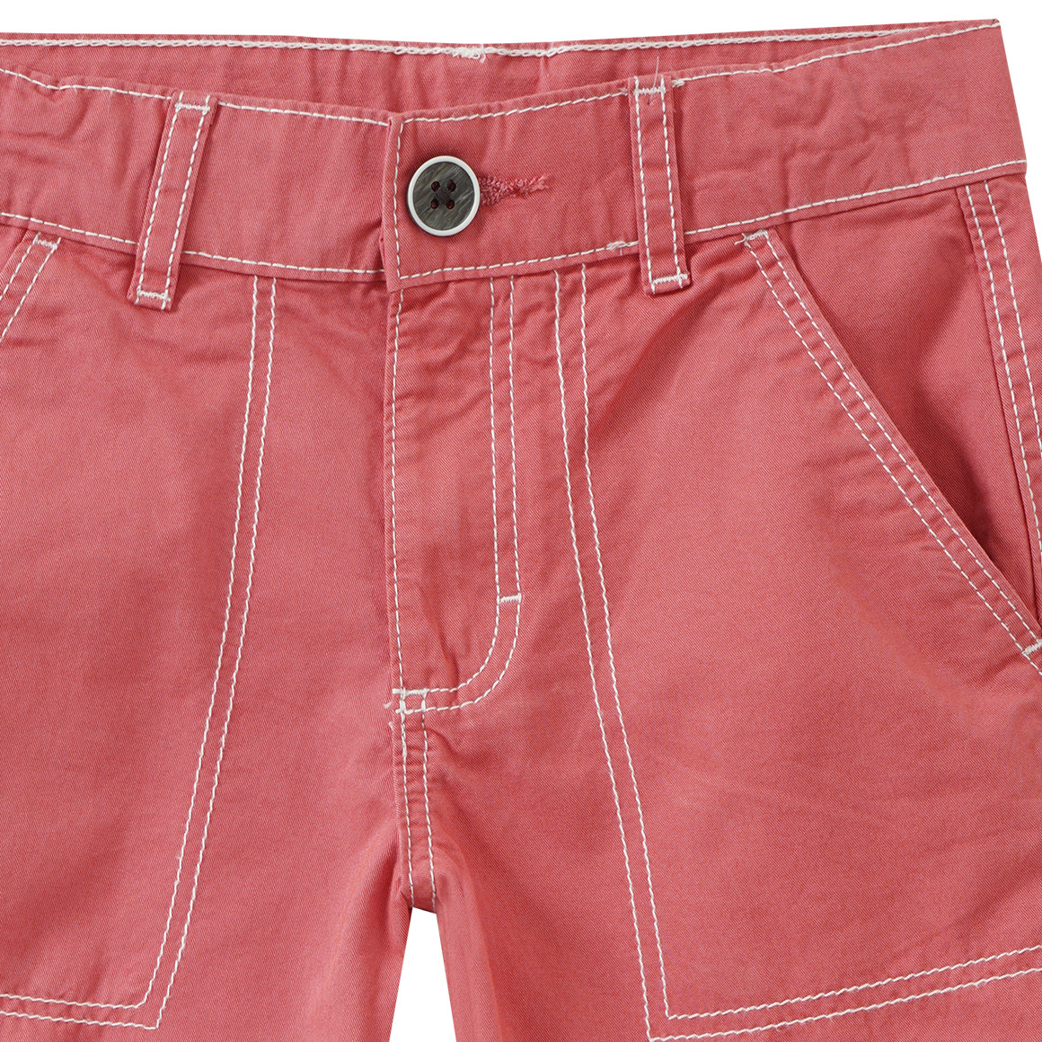 Jungen Shorts mit Kontrastnähten 